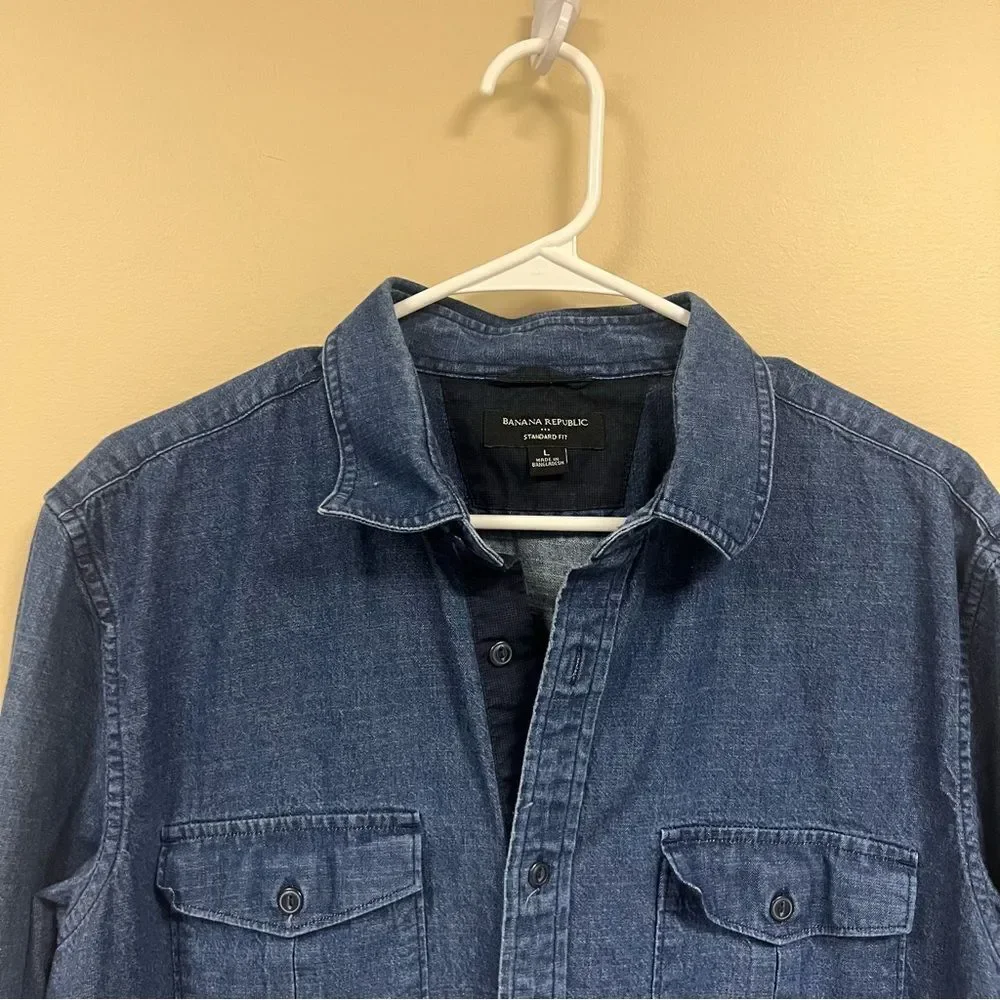Banana Republic dark denim button down Sz L